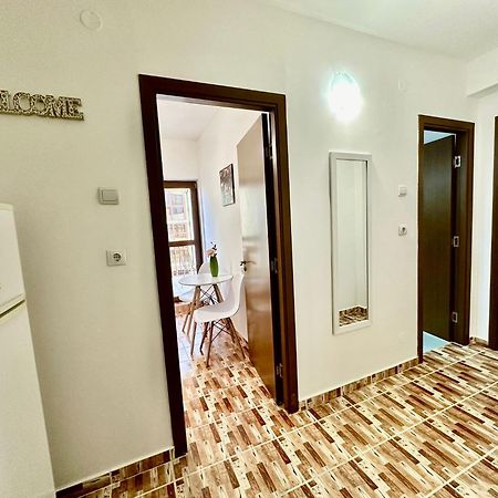Apartament Novara 17 クラヨーヴァ エクステリア 写真