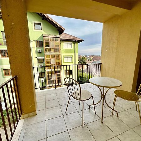 Apartament Novara 17 クラヨーヴァ エクステリア 写真