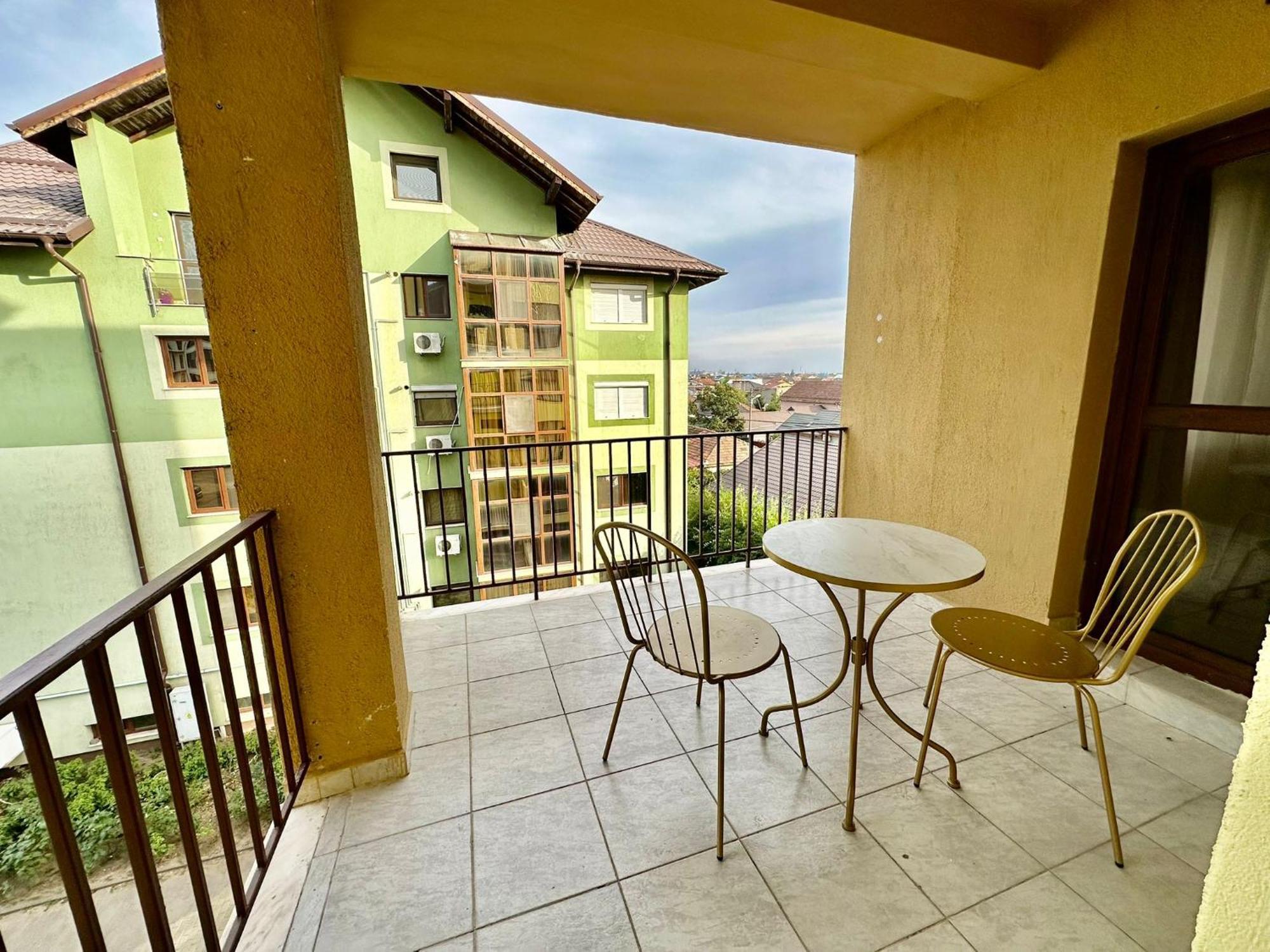 Apartament Novara 17 クラヨーヴァ エクステリア 写真